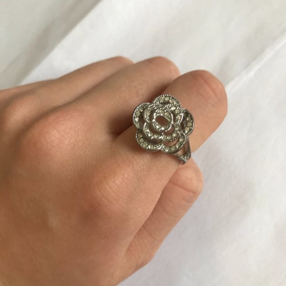 3/$15 Rose Silver Metallic Ring - Picture 1 of 4
